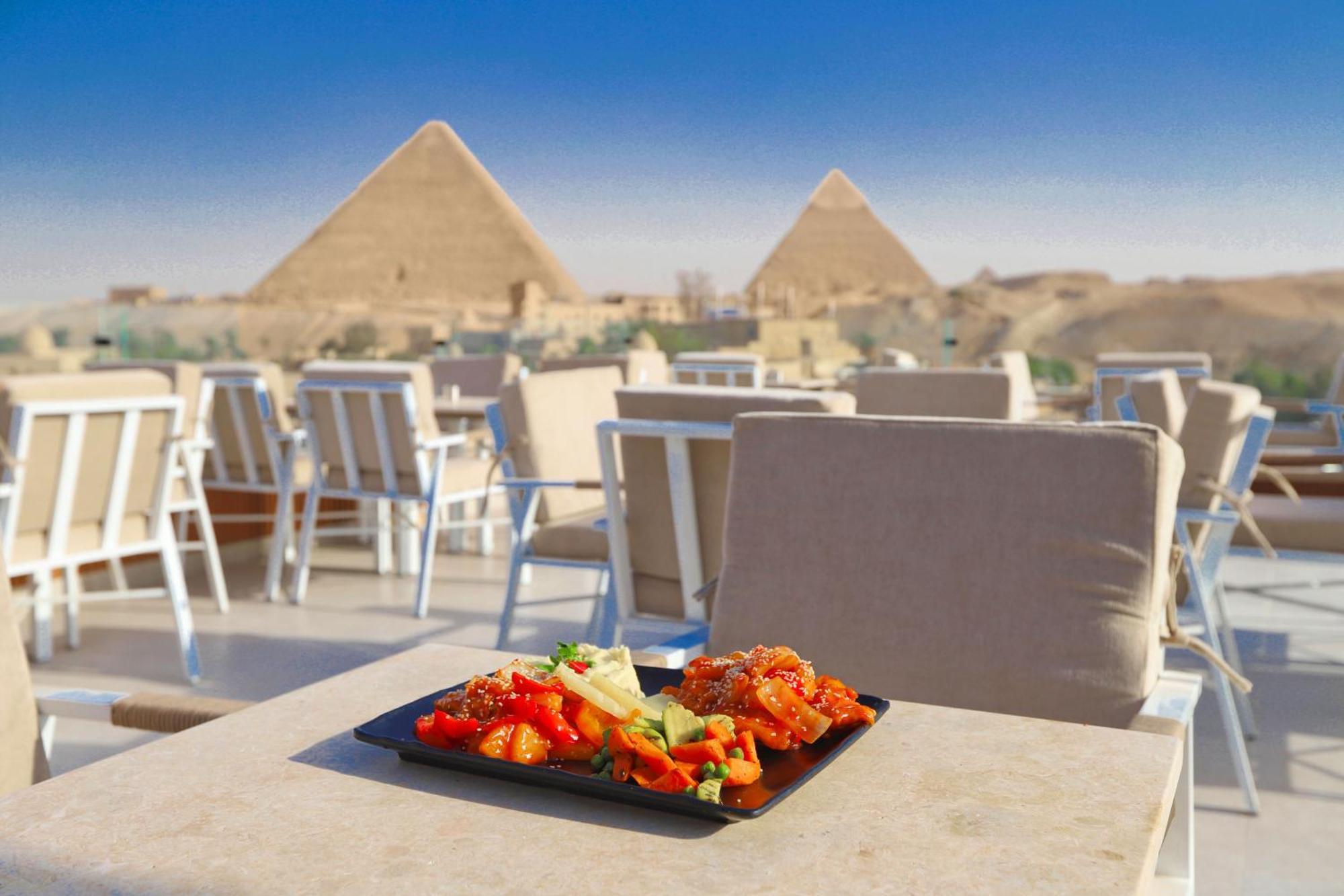 Gaia Pyramids Hotel Kafret el-Gabal Exterior photo