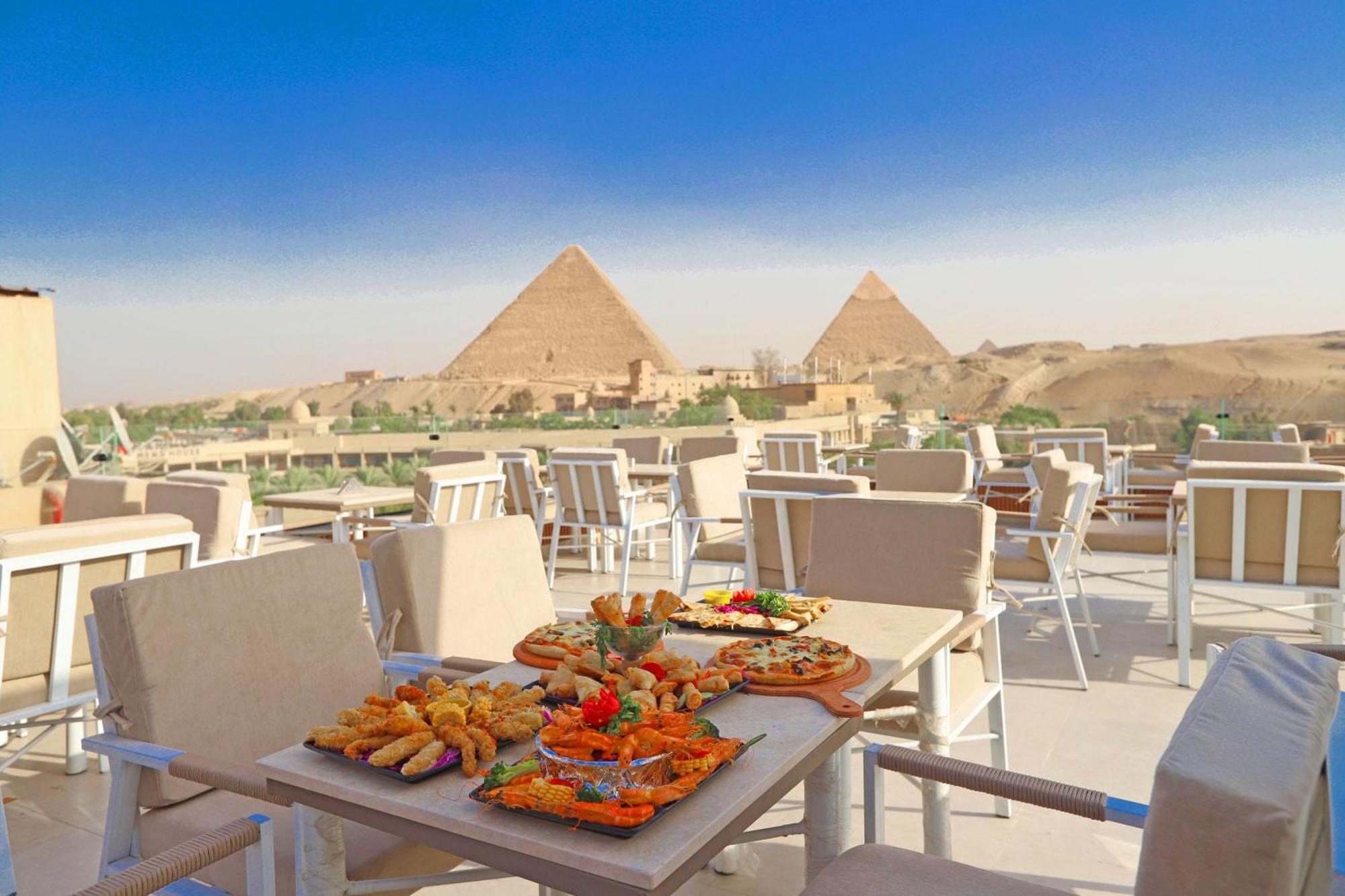 Gaia Pyramids Hotel Kafret el-Gabal Exterior photo
