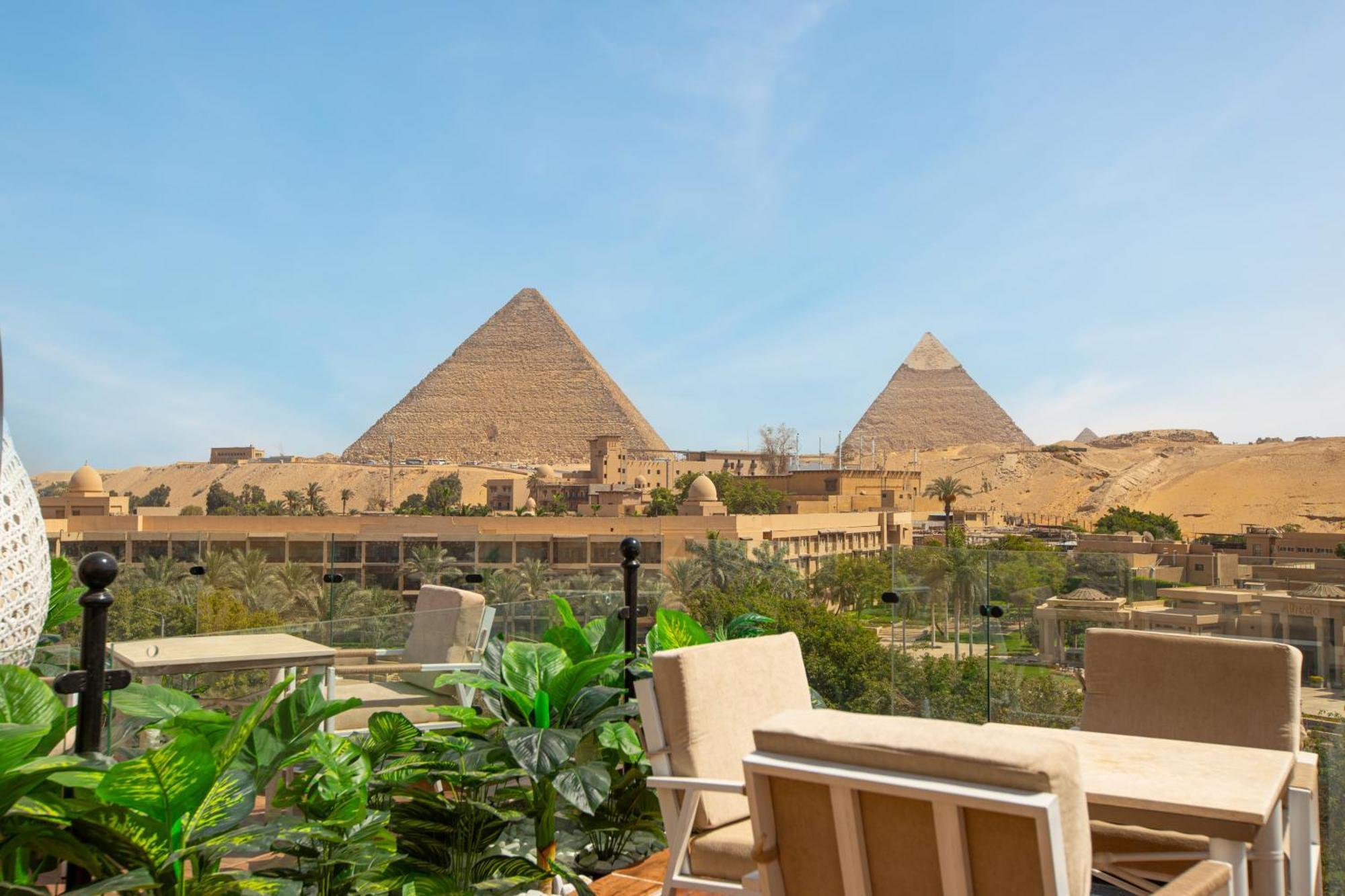 Gaia Pyramids Hotel Kafret el-Gabal Exterior photo