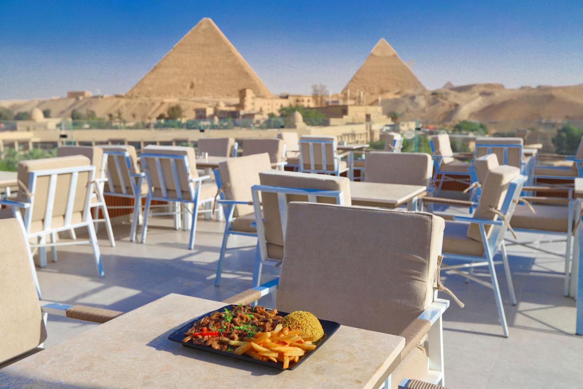 Gaia Pyramids Hotel Kafret el-Gabal Exterior photo