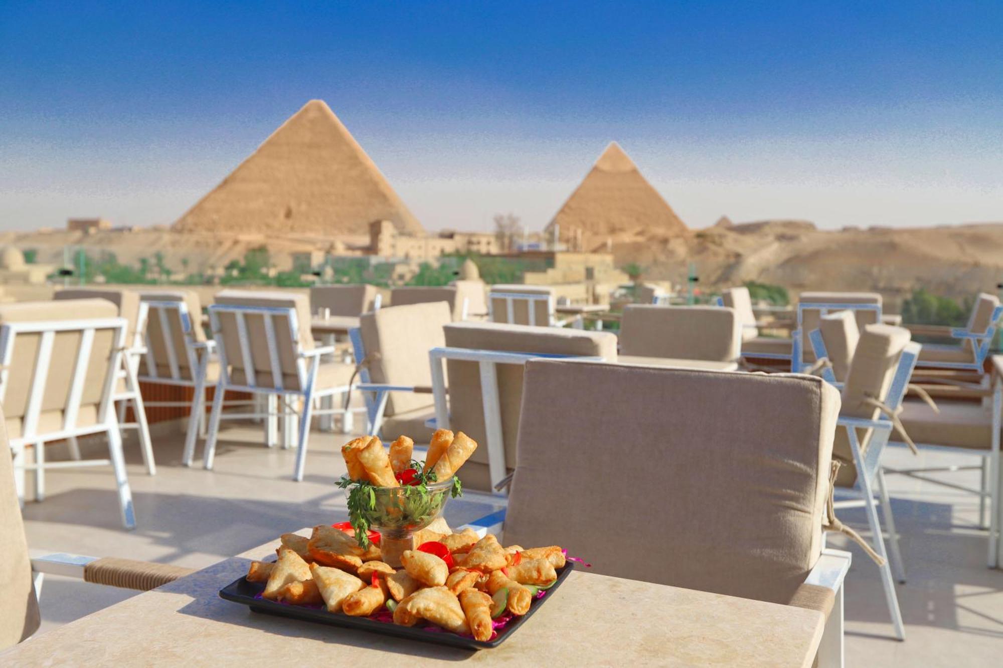 Gaia Pyramids Hotel Kafret el-Gabal Exterior photo