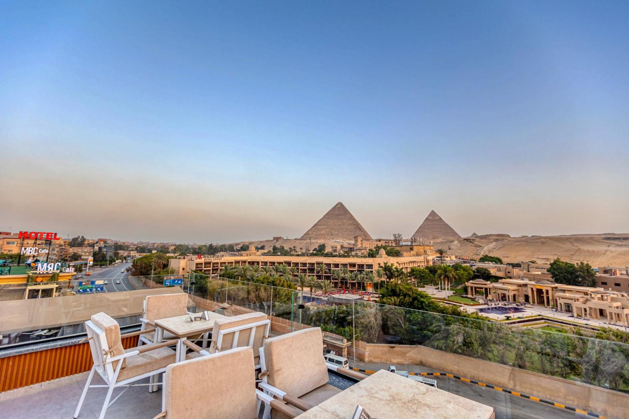 Gaia Pyramids Hotel Kafret el-Gabal Exterior photo